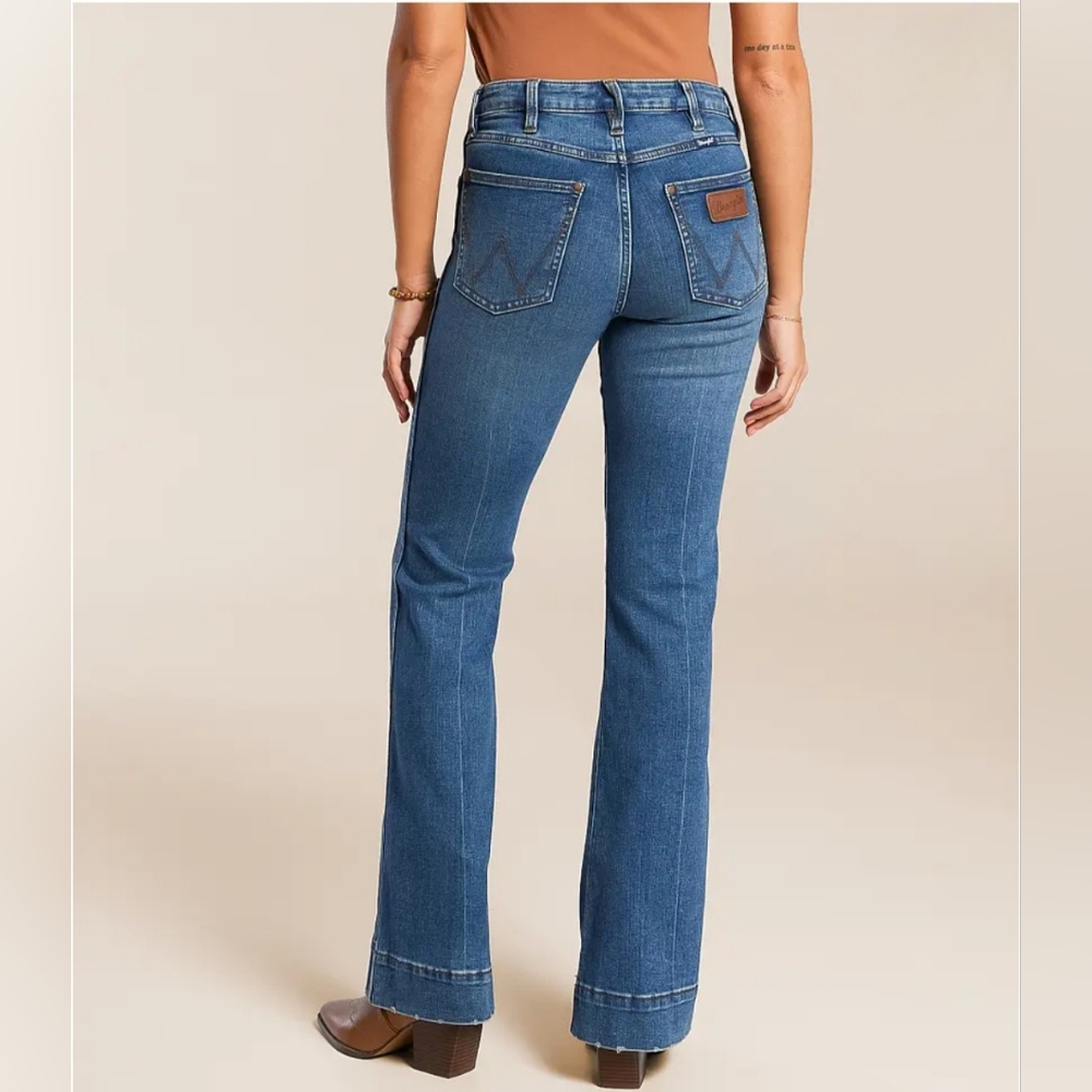 Women's Wrangler Retro Jeans 28x30